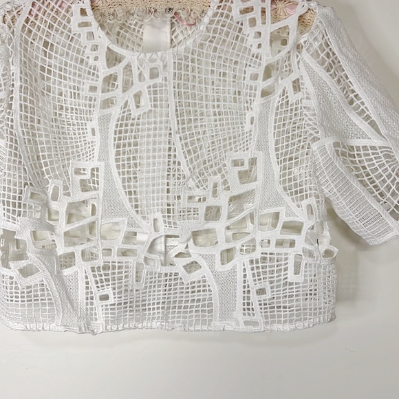 ISLA SET LACE SKIRT AND CROP TOP - Picture 7 of 8